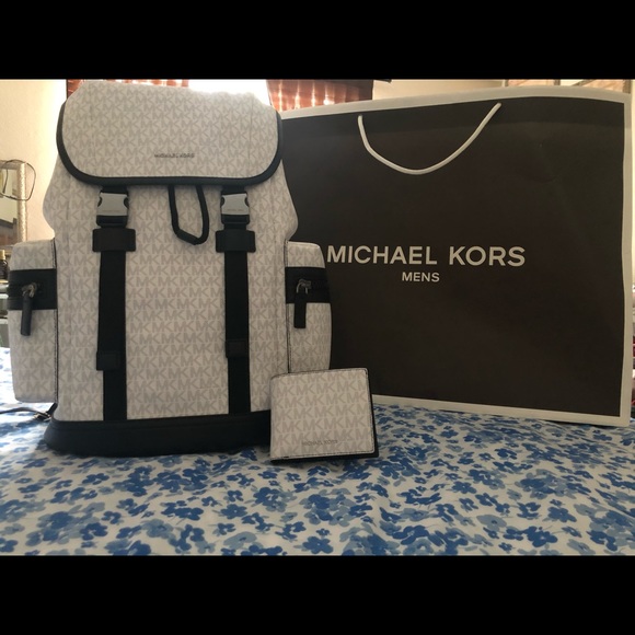 MK bag with matching wallet - Picture 2 of 2